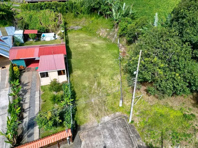 Venta de Lote Esquinero en Santiago de Paraíso - Imagen 5