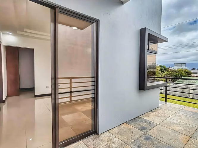 Venta de Casa en Condominio El Cedro, La Lima, Cartago - Imagen 11
