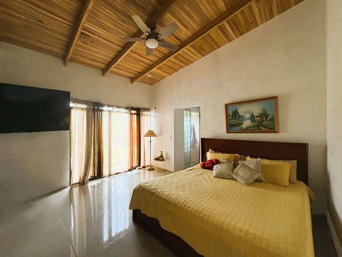 CASA EN VENTA, ALAJUELA, GRECIA, TERRENO GRANDE - Imagen 8