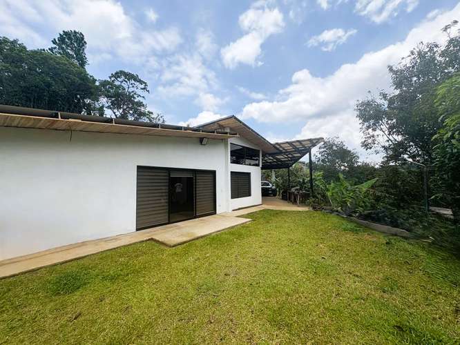 CASA EN VENTA, ALAJUELA, GRECIA, TERRENO GRANDE - Imagen 11