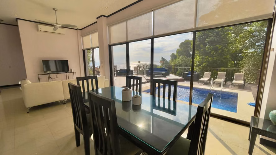 Venta Casa en  Puntarenas Punta Leona | Vista al Mar y Piscina Privada | ¡REBAJADA!