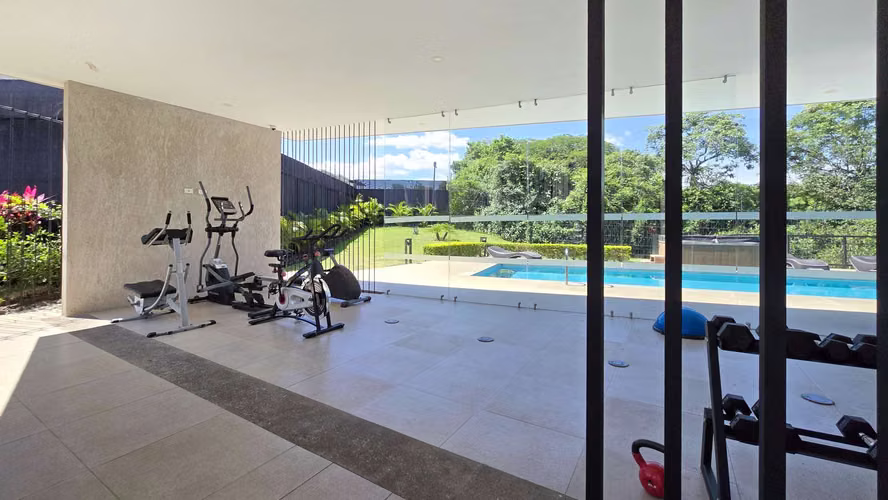 Alquiler de moderna casa ubicada en Santa Ana - Imagen 14