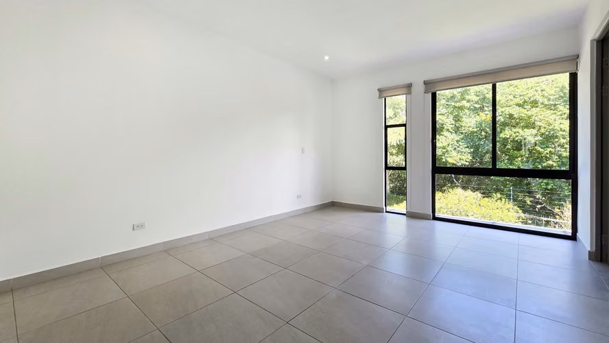 Alquiler de moderna casa ubicada en Santa Ana - Imagen 6