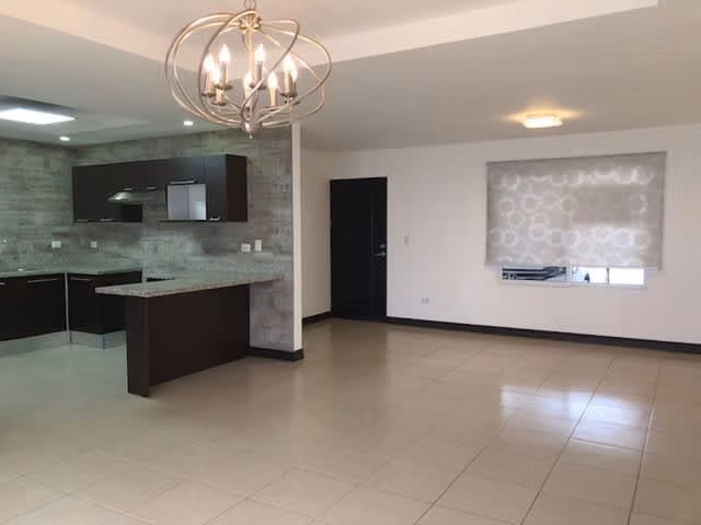 ALQUILER DE CASA EN RIO PALMA, GUACHIPELIN* - Imagen 8