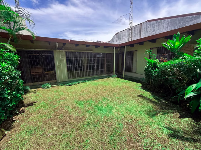 Se vende Casa Rohrmoser 3 habitaciones - 2.5 baños