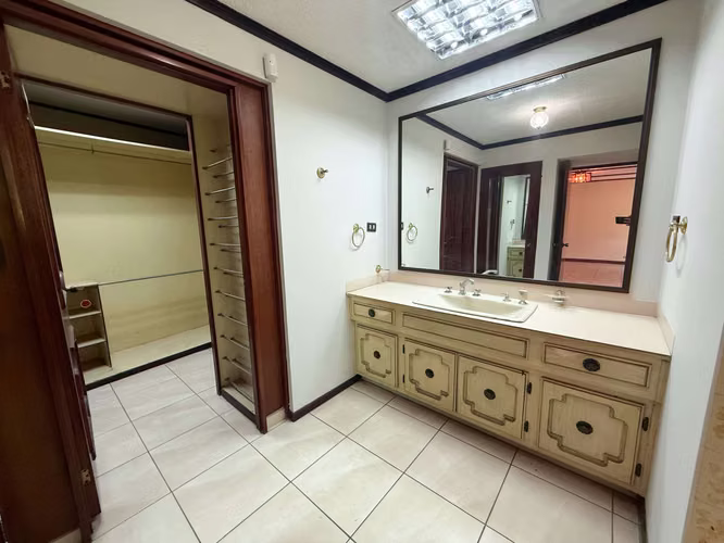 Se vende Casa Rohrmoser 3 habitaciones - 2.5 baños