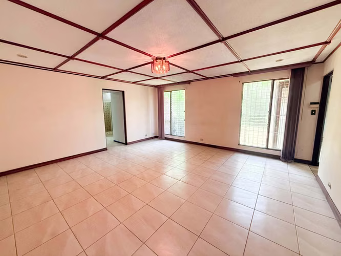 Se vende Casa Rohrmoser 3 habitaciones - 2.5 baños