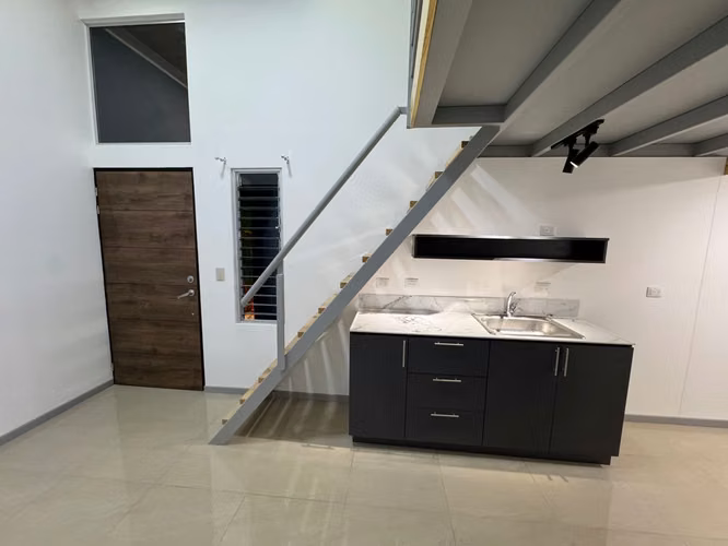Alquiler de Apartamento Tipo Estudio -sin parqueo El Porvenir, Desamparados -incluye luz y agua - Imagen 4