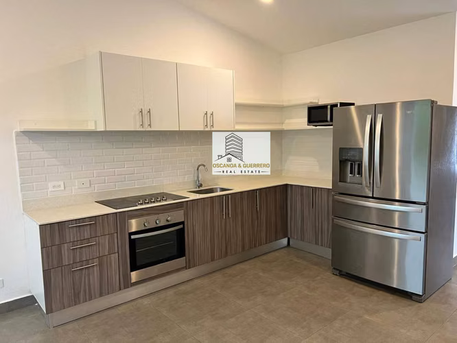 Venta de casa de 1 planta en La Guácima, condominio Al Andaluz