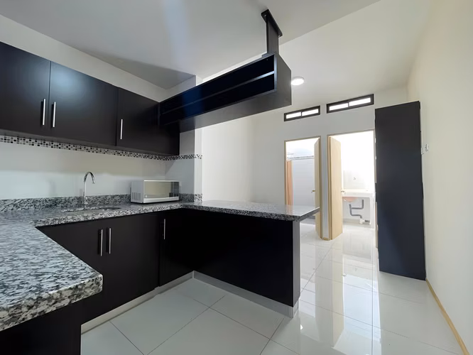 VENTA DE EDIFICIO CON 6 APARTAMENTOS – PAVAS CENTRO