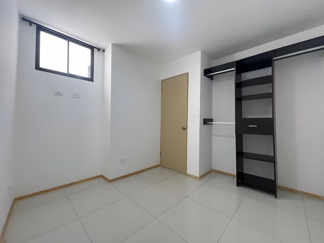 VENTA DE EDIFICIO CON 6 APARTAMENTOS – PAVAS CENTRO