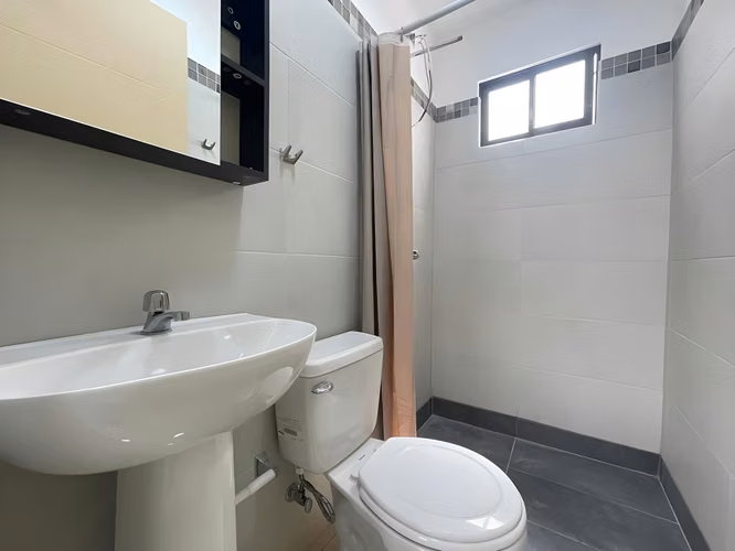VENTA DE EDIFICIO CON 6 APARTAMENTOS – PAVAS CENTRO