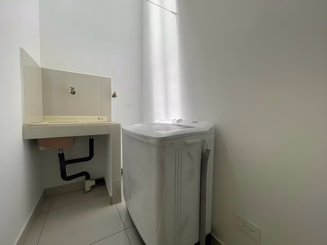 VENTA DE EDIFICIO CON 6 APARTAMENTOS – PAVAS CENTRO