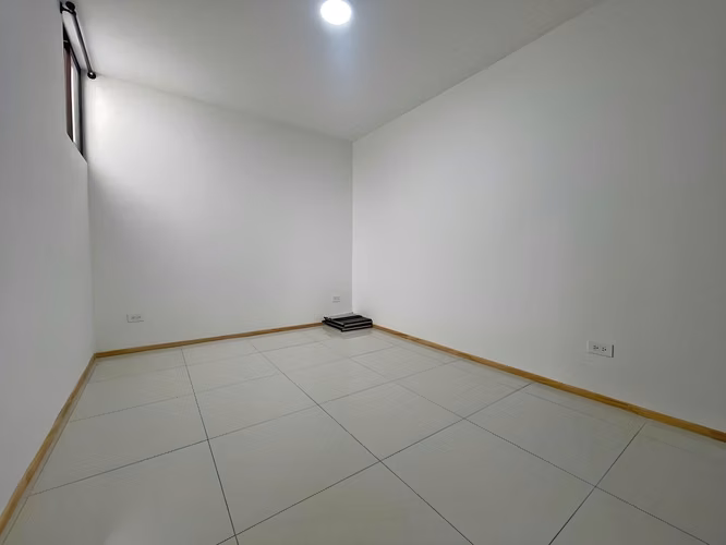 VENTA DE EDIFICIO CON 6 APARTAMENTOS – PAVAS CENTRO