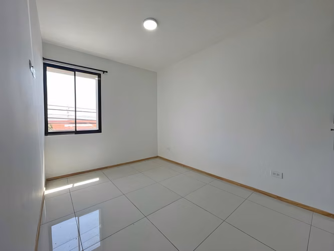 VENTA DE EDIFICIO CON 6 APARTAMENTOS – PAVAS CENTRO
