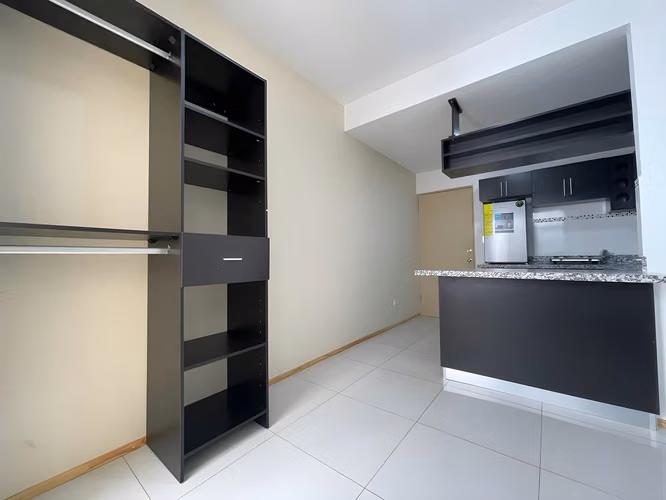VENTA DE EDIFICIO CON 6 APARTAMENTOS – PAVAS CENTRO