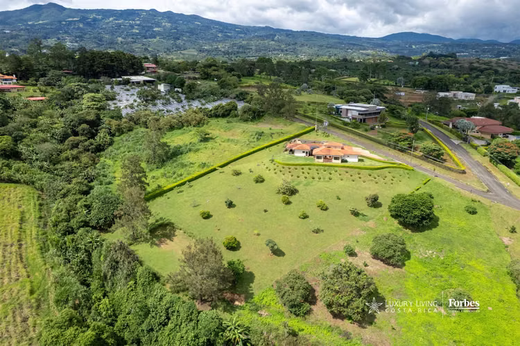 21071 - Villa de Lujo en Santa Bárbara, Vista Panorámica, gran Terreno