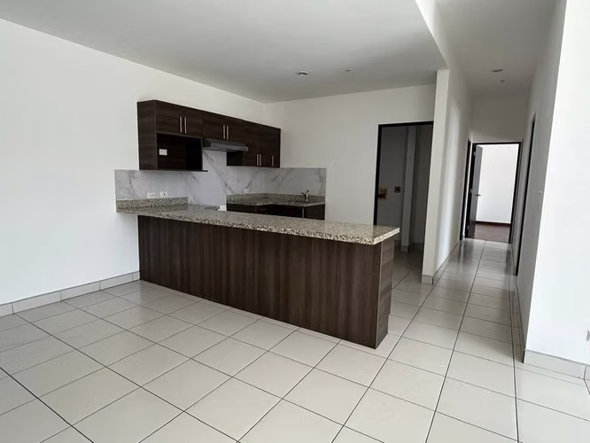 APARTAMENTO EN TORRE PARA INVERSION LAGUNILLA