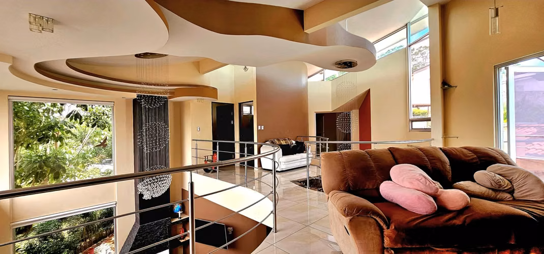 Venta de Casa en Santo Domingo de Heredia. PROPIEDAD DE LUJO. - Imagen 6
