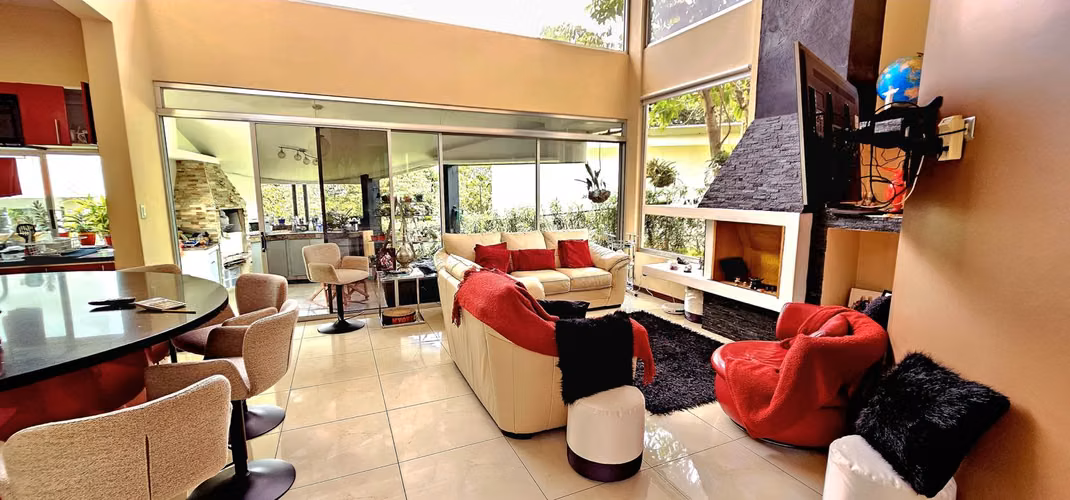 Venta de Casa en Santo Domingo de Heredia. PROPIEDAD DE LUJO. - Imagen 2