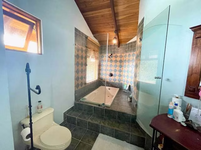 Casa con Techo Estelar Retráctil con apartamento-Sorprendentes Vistas-San Rafael Heredia” - Imagen 17