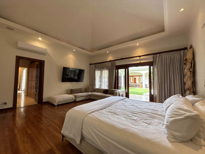 VENTA DE CASA EN RESIDENCIAL TREJOS MONTEALEGRE, ESCAZÚ