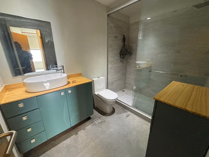 REBAJADO! Venta Apartamento Condominio Urbn Escalante, San José. 5828