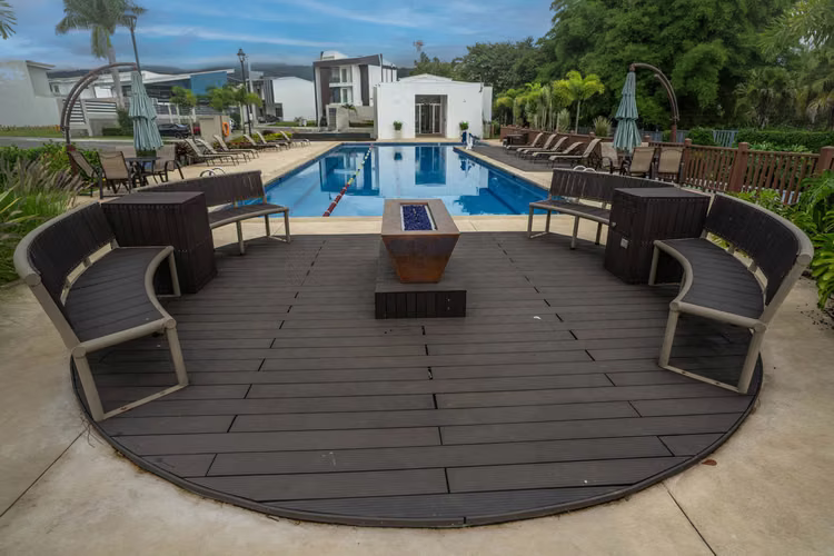 Venta de moderna casa en Condominio a Estrenar