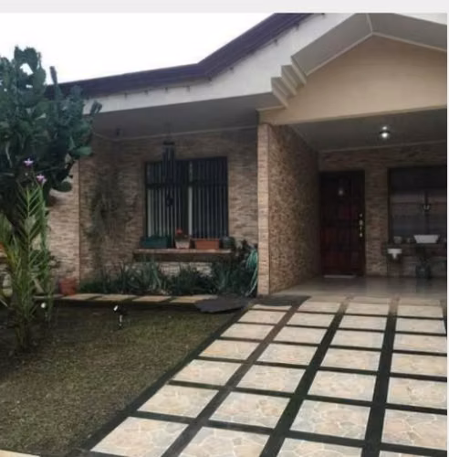Casa de una planta en Residencial Ayarco Sur – Curridabat - Imagen 1