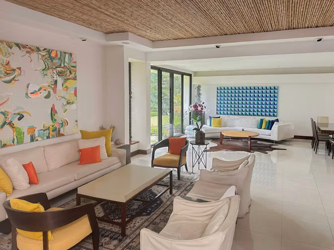 AMPLIA CASA EN VENTA EN SAN RAFAEL DE ESCAZU