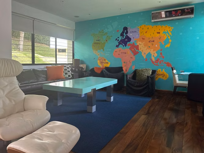 AMPLIA CASA EN VENTA EN SAN RAFAEL DE ESCAZU