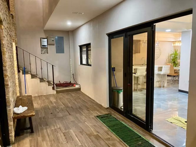 Curridabat SUPER OFERTAS por U Fidelitas. Elegante casa de 5 años, - Imagen 3