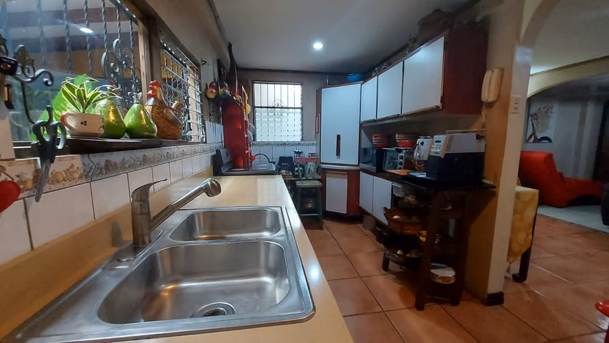 Propiedad en venta en Curridabat USO SUELO MIXTO 24478