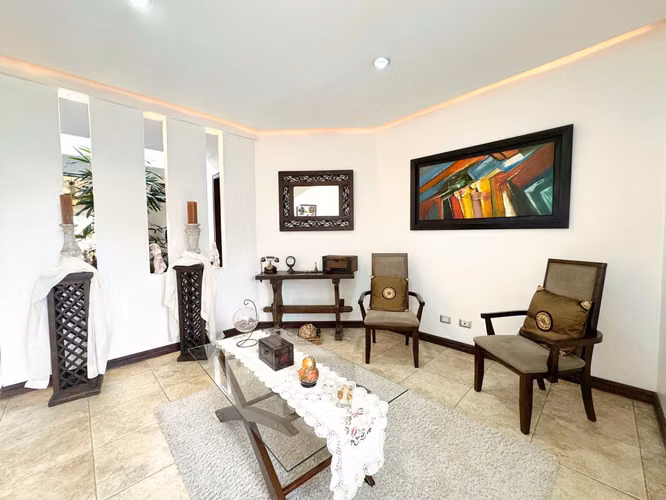 VENTA DE CASA EN ESCAZÚ