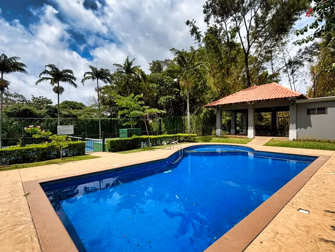 VENTA DE CASA EN JABONCILLOS, ESCAZÚ*