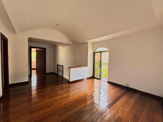 VENTA DE CASA EN JABONCILLOS, ESCAZÚ*