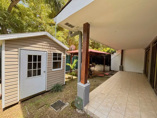 VENTA DE CASA EN JABONCILLOS, ESCAZÚ*