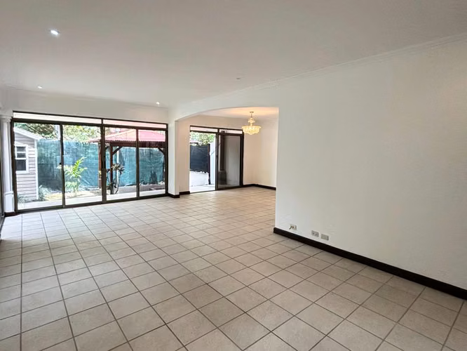 VENTA DE CASA EN JABONCILLOS, ESCAZÚ*