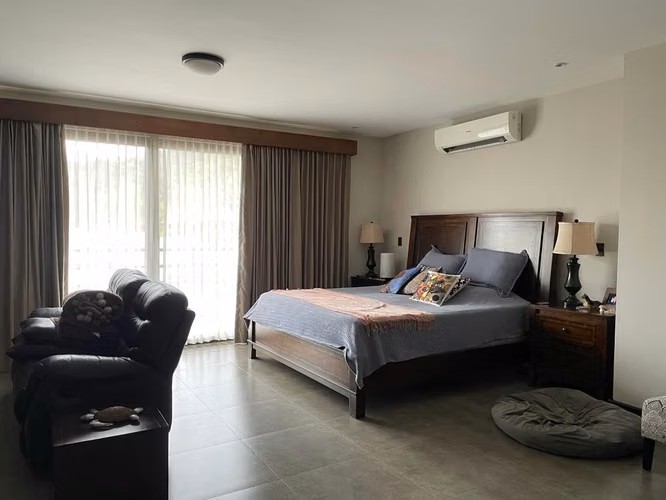 ALQUILER / VENTA DE CASA EN CONDOMINIO EN SANTA ANA* - Imagen 9
