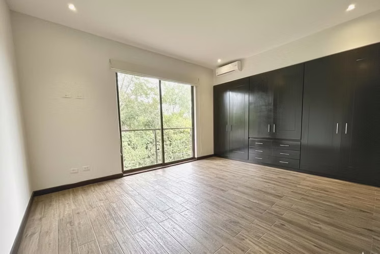 Venta | Oportunidad de inversión Casa en Hacienda El Sol