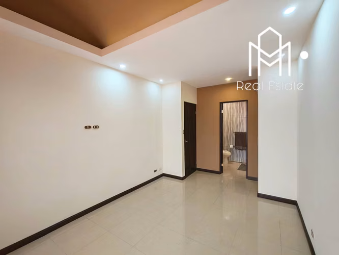 Venta Lujosa Casa En Heredia Centro.