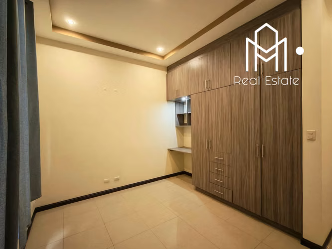 Venta Lujosa Casa En Heredia Centro.