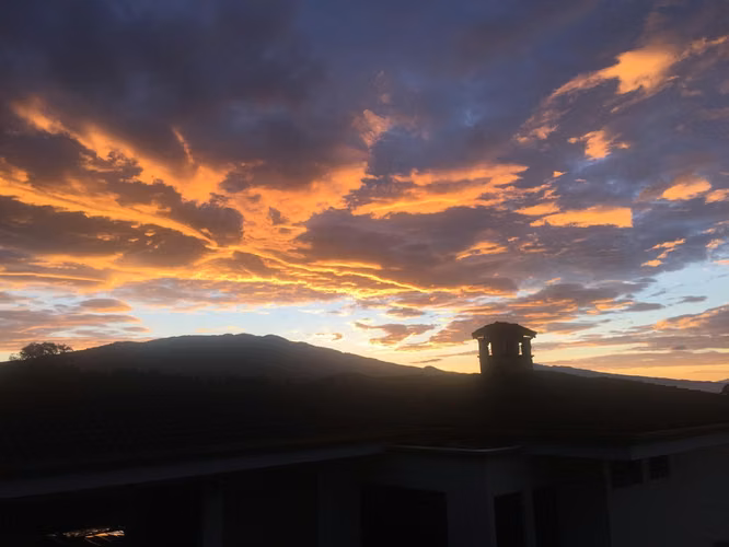 Se vende casa en Poas de Alajuela con terreno amplio y áreas verdes - Imagen 10