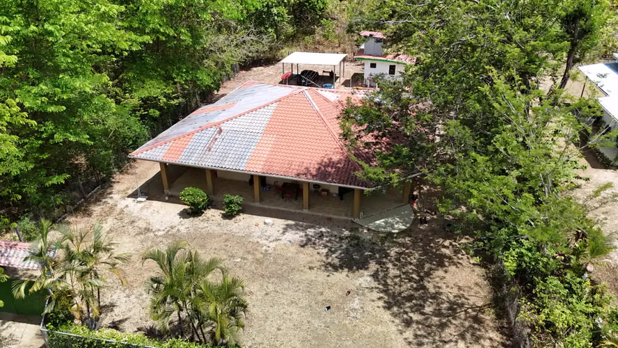 Casa con amplio terreno en Nicoya, Guanacaste Gran oportunidad de inversión
