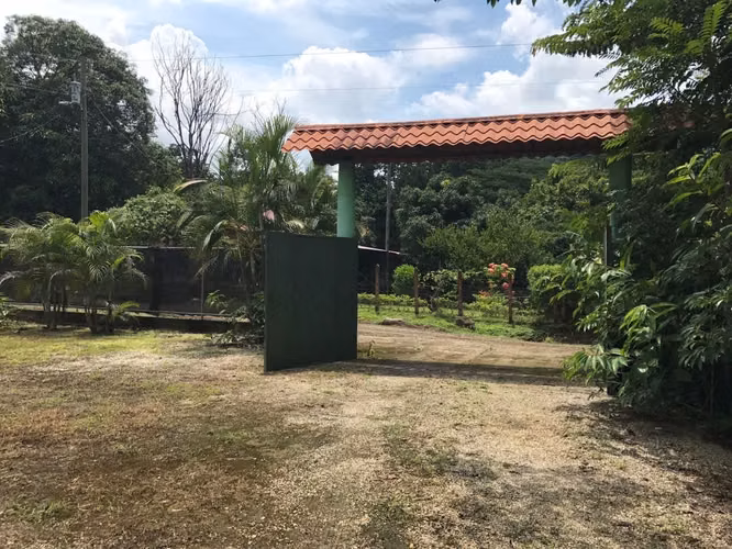 Casa con amplio terreno en Nicoya, Guanacaste Gran oportunidad de inversión