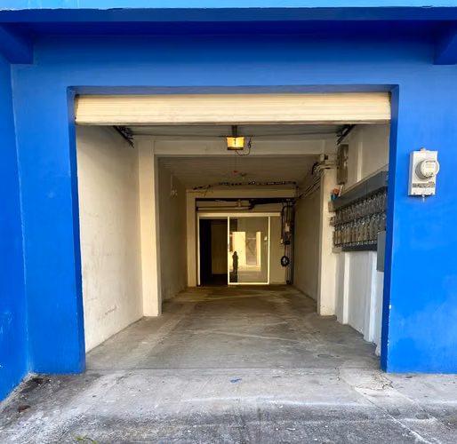 Alquiler Edificio para Oficinas o negocio con 25 parqueos - Imagen 2