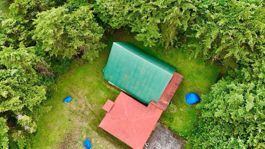 Cabaña rodeada en naturaleza y cerca de la playa - Miramar, Puntarenas