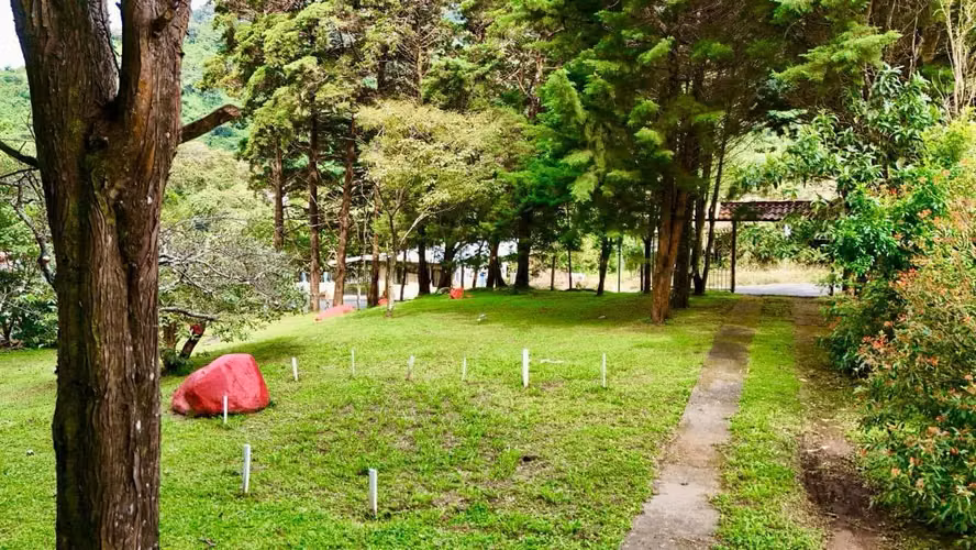 Cabaña rodeada en naturaleza y cerca de la playa - Miramar, Puntarenas