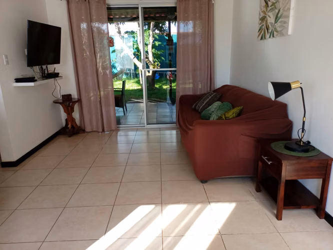 SE ALQUILA CASA DE PLAYA  (Alquiler Mensual)