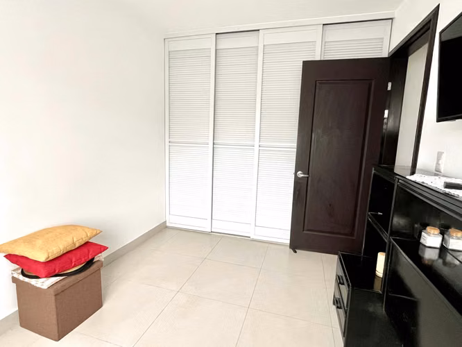 SE VENDE APARTAMENTO - VILA DEL ESTE - CURRIDABAT - AYARCO - NEGOCIABLE